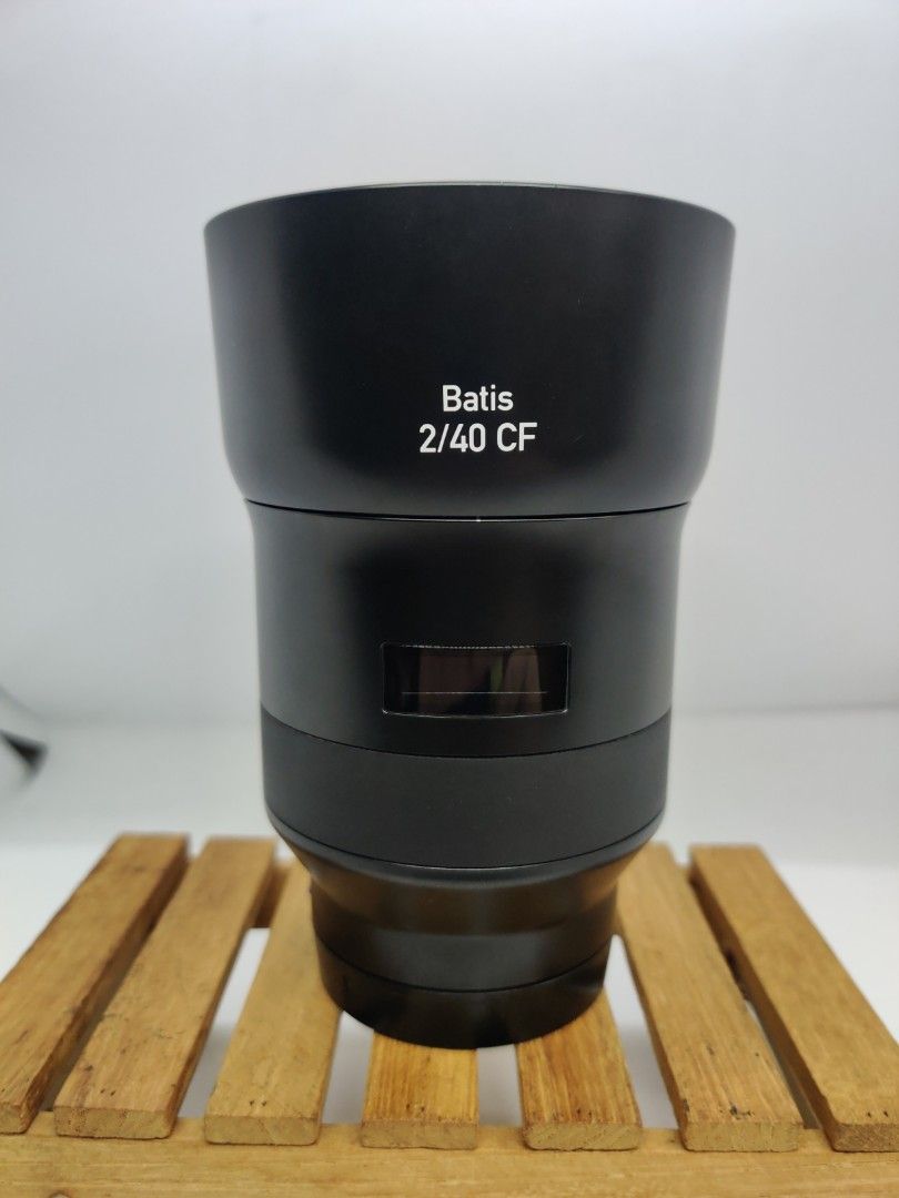 Mint! Zeiss Batis 40mm F2 CF Sony FE, Photography, Lens & Kits on Carousell