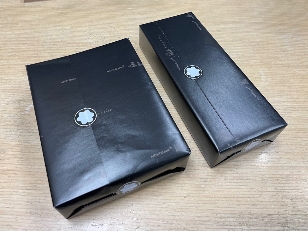 Montblanc Passport Holder & Meisterstuck platinum ballpoint pen, Luxury