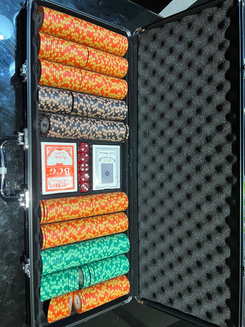 Monte carlos chips. 9.5/10., Video Gaming, Gaming Accessories, InGame