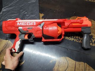 Nerf Fortnite Pump SG Blaster, Pump Action Mega Dart Blasting, 4 Nerf Mega  Darts