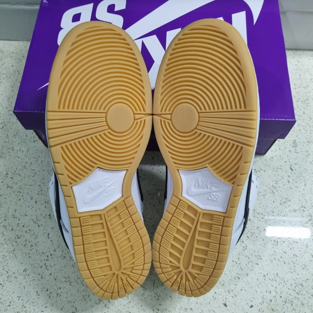 sb dunk low white gum