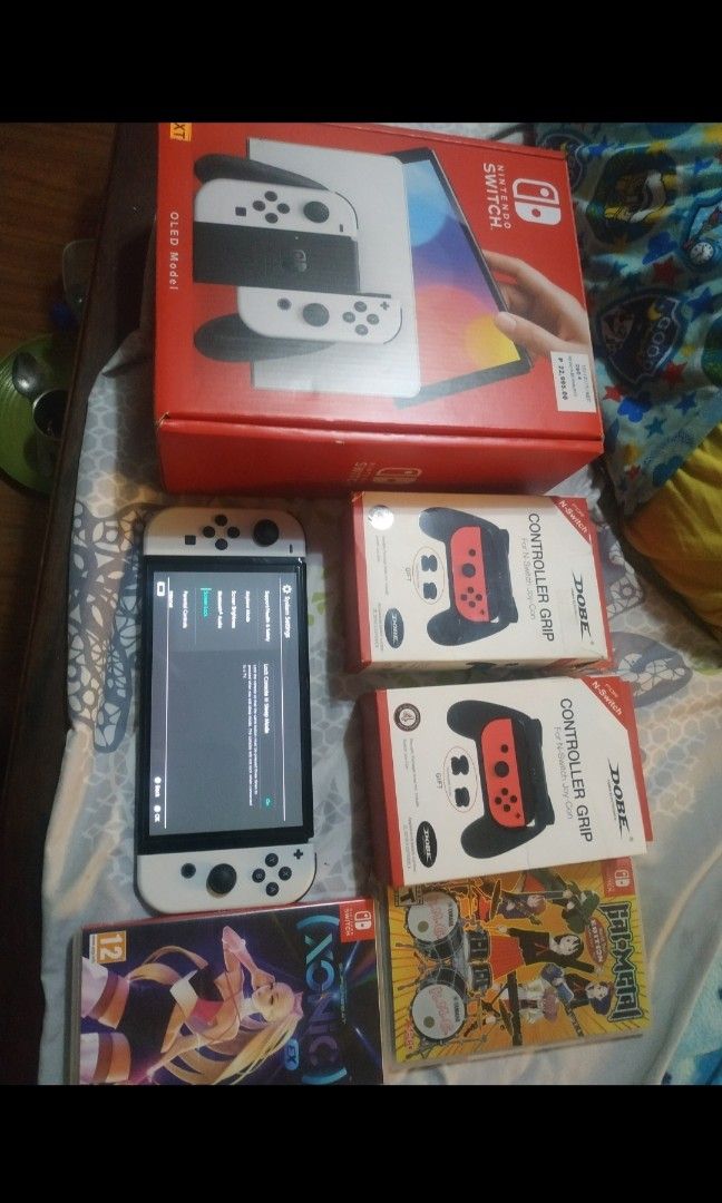 Nintendo switch oled with games, Video Gaming, Video Game Consoles