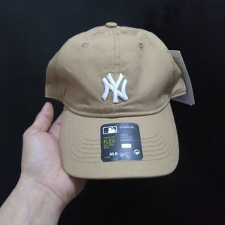 GUCCI x NY Yankees GG Supreme Monogram Cap, Men's Fashion, Watches &  Accessories, Caps & Hats on Carousell