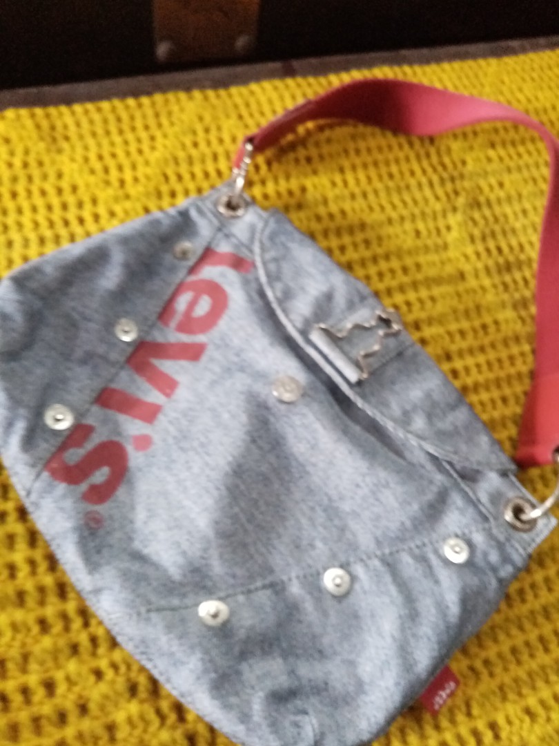 Original levis mini handbag, Luxury, Bags & Wallets on Carousell