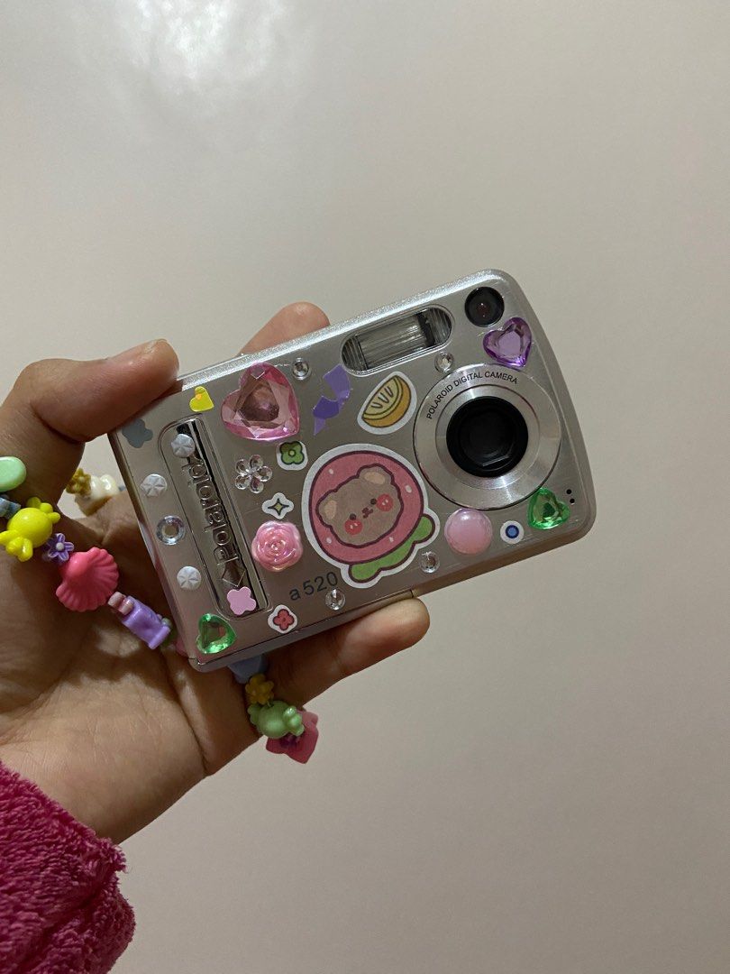 POLAROID A520, Photography, Cameras on Carousell