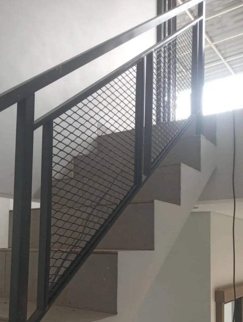 Railing pagar balkon minimalis, Looking For on Carousell