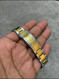 (Category: ) located in . Submitted by watchshop2000 (Listing ID 1211809254, Image 1). Description: .