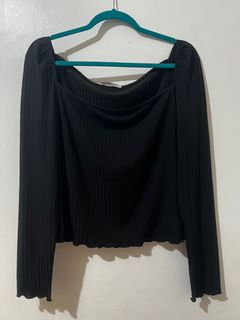 (Category: ) located in . Submitted by _decluttermycloset_ (Listing ID 1211768545, Image 1). Description: .