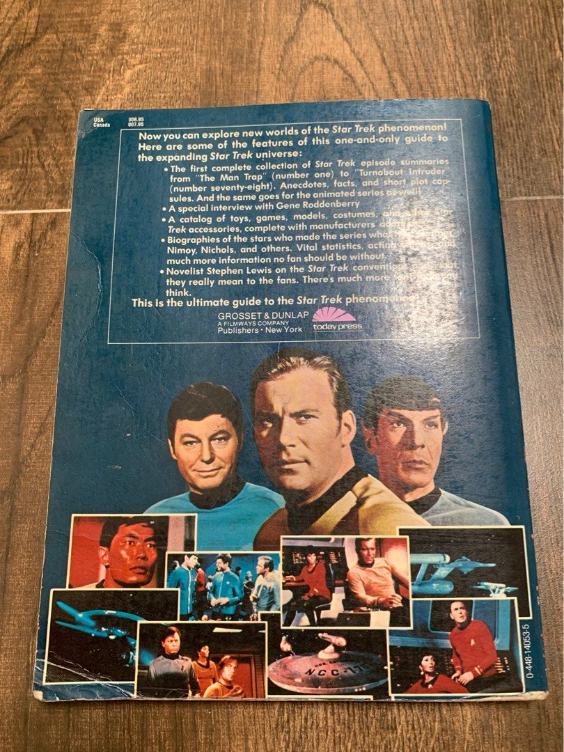 Star Trek Catalog 1979 vintage, Buku & Alat Tulis, Buku di Carousell