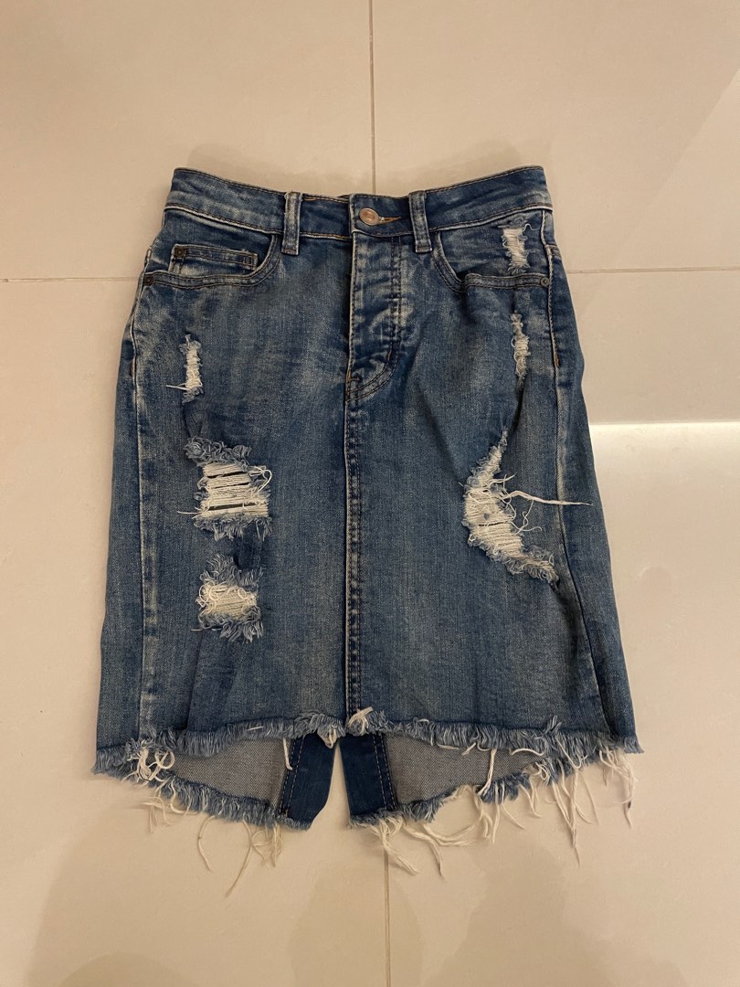 Supre ripped deals denim skirt