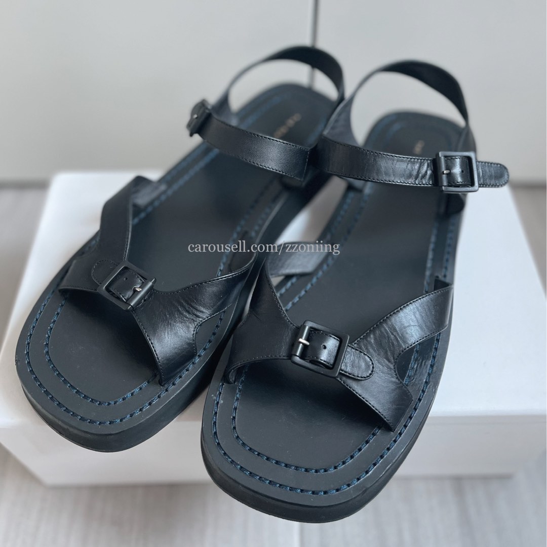 The Row Geri Sandals Size 39, 女裝, 鞋, 涼鞋- Carousell