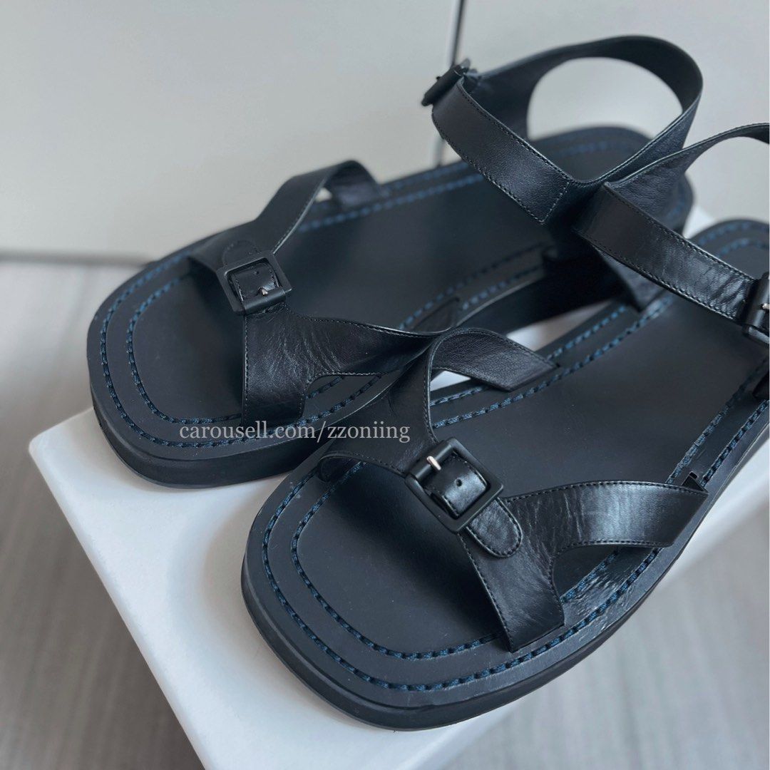 The Row Geri Sandals Size 39, 女裝, 鞋, 涼鞋- Carousell