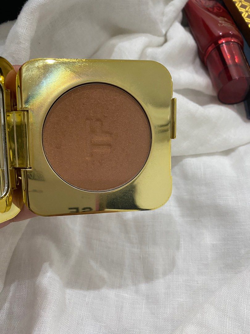 Tom Ford Bronzer Gold Dust, Beauty & Personal Care, Face, Makeup on  Carousell