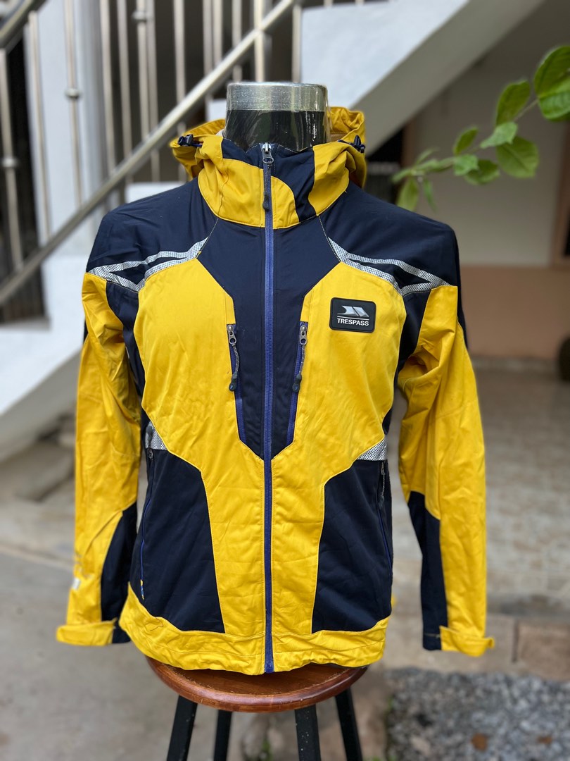 Trespass windbreaker cheap jacket
