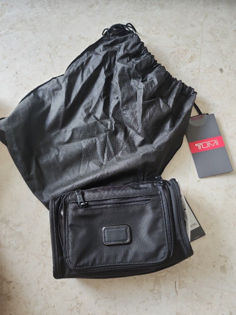 TUMI ALPHA 3 TRAVEL KIT BAG, Hobbies & Toys, Travel, Travel Essentials
