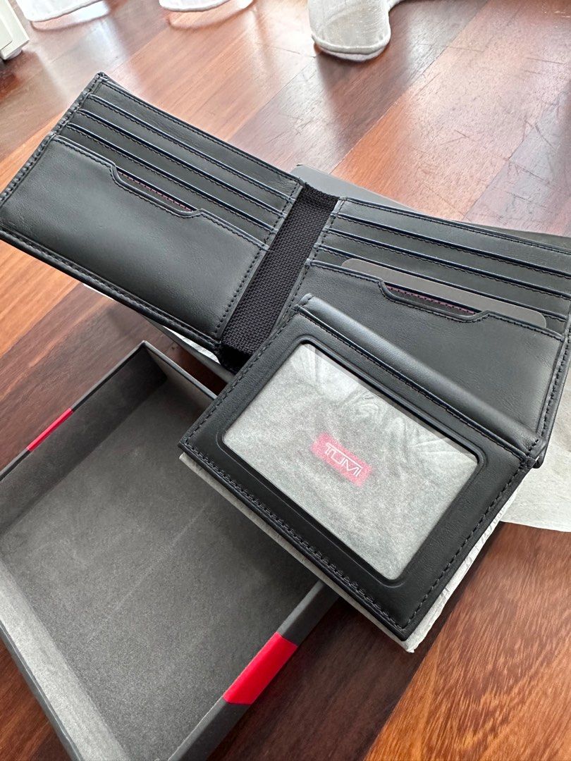 Tumi Wallet, Men's Fashion, Watches & Accessories, Wallets & Card