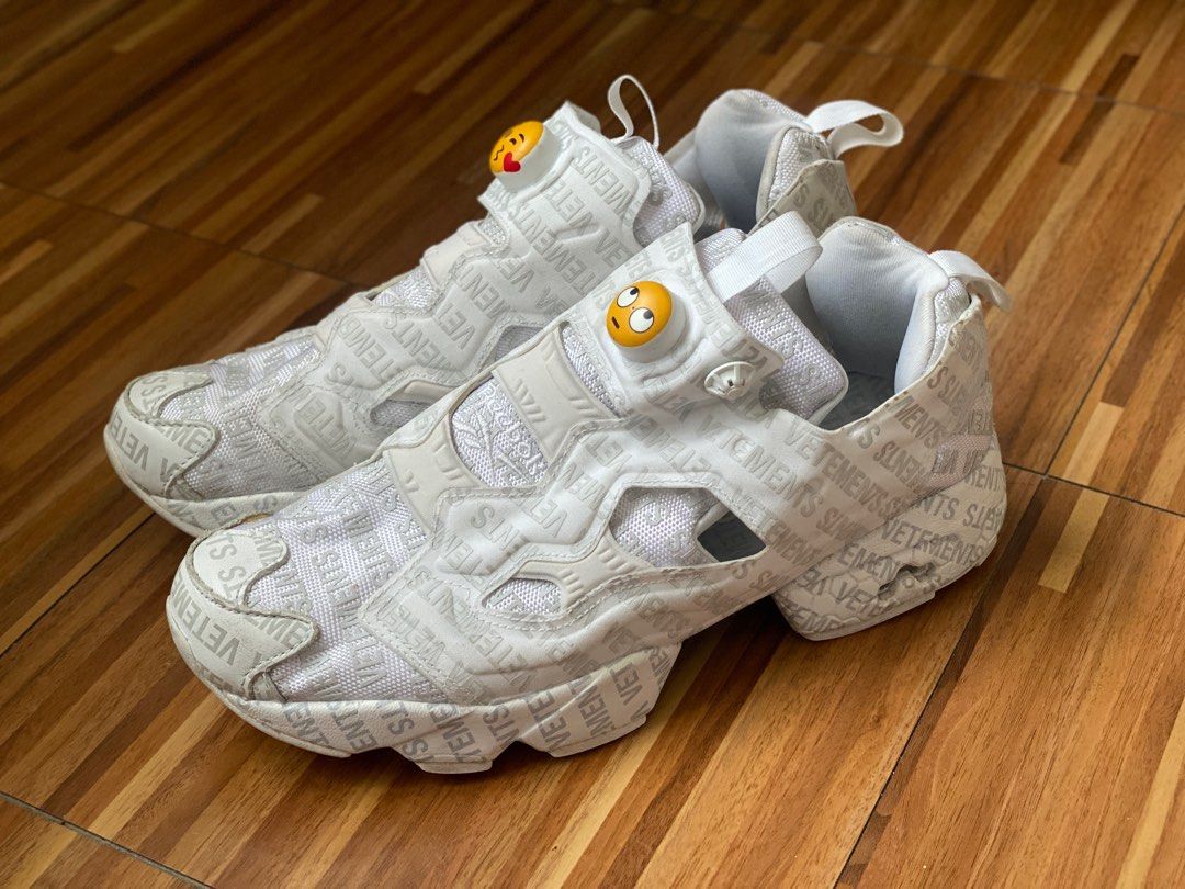 Vetements reebok pump Men s Fashion Footwear Sneakers on Carousell