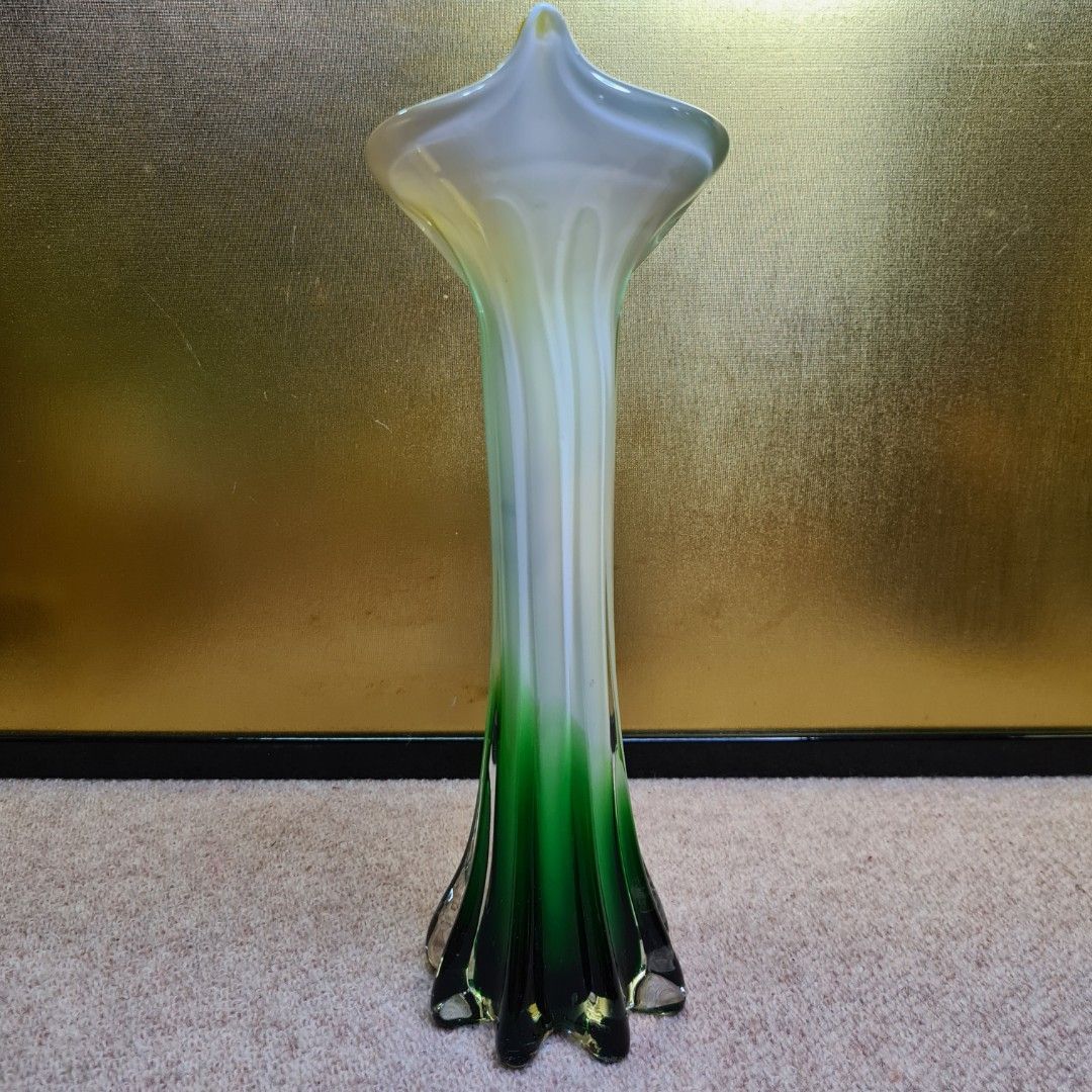 VINTAGE MURANO PIER ONE IMPORTS HAND BLOWN GLASS TULIP VASE (GREEN
