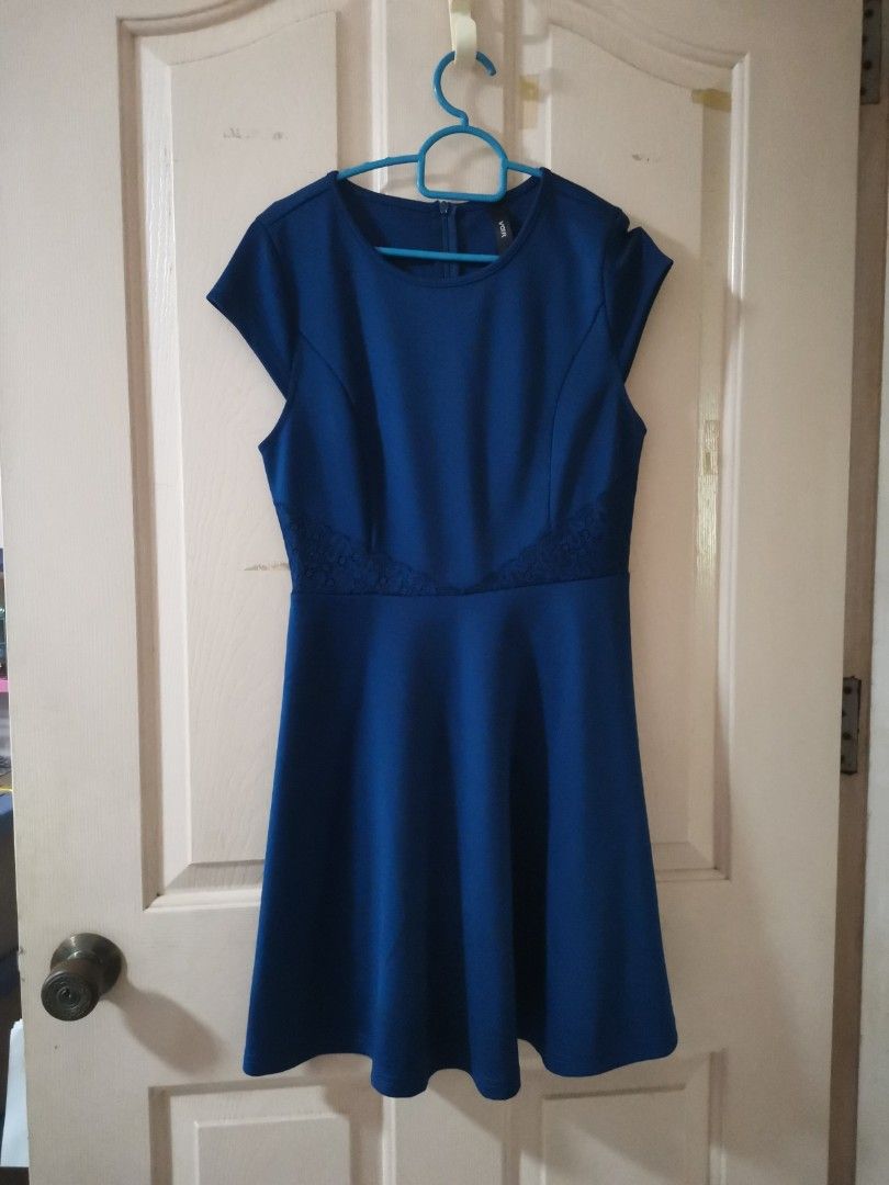 Uniqlo lace cheap dress
