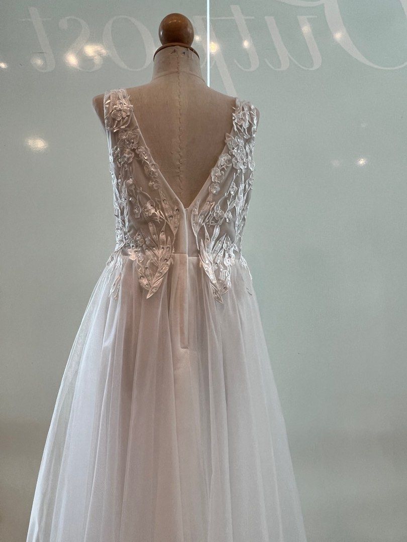 White ball gown dress outlet