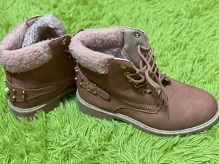 (Category: ) located in . Submitted by msgoldie (Listing ID 1211847894, Image 1). Description: .