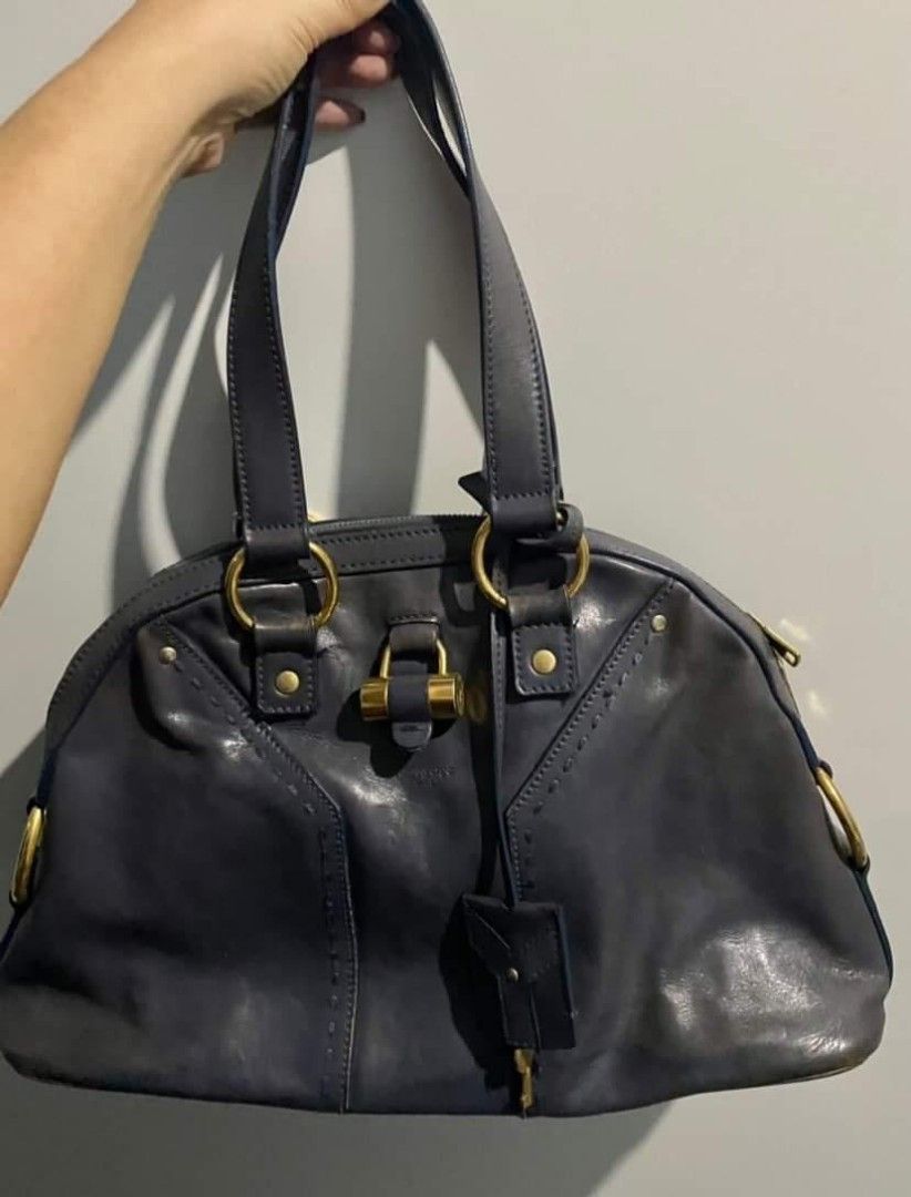 YSL muse bag black (Category: Luxury Bags & Wallets) located in Manila. Submitted by maxessentials (Listing ID 1211728180, Image 1). Description: like new YSL original loc stamesa manila.