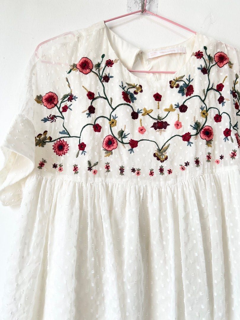 Zara Romper Dress (Category: Rompers) located in Cavite. Submitted by AnnClosetCollection (Listing ID 1211728922, Image 2). Description: Auth Zara Romper Dress Eyelet ang Embroidered M on Tag Super Pretty All items are preloved so please manage your expectation No return no exchange Payment 1st policy Shipping via lalamove/grab/shopee checkout.