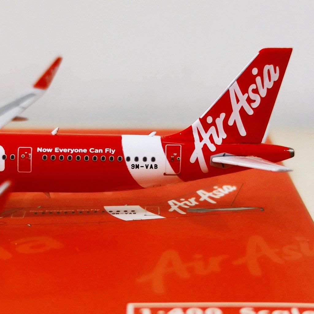 1:400 Airasia A321Neo 9M-VAB (Phoenix), Hobbies  Toys, Collectibles   Memorabilia, Vintage Collectibles on Carousell