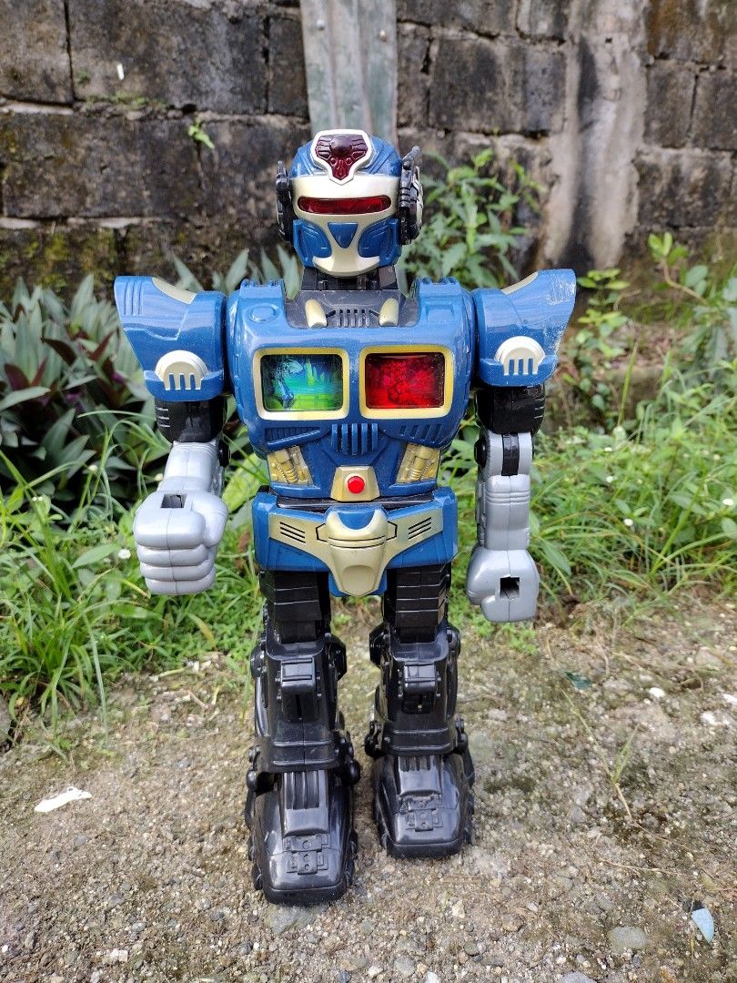 2005 Happy Kid Toy Robot 15 inch Vintage Toy Robot Collectible, Hobbies