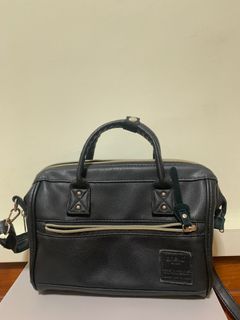 (Category: ) located in . Submitted by faabpreloved (Listing ID 1212056782, Image 1). Description: .