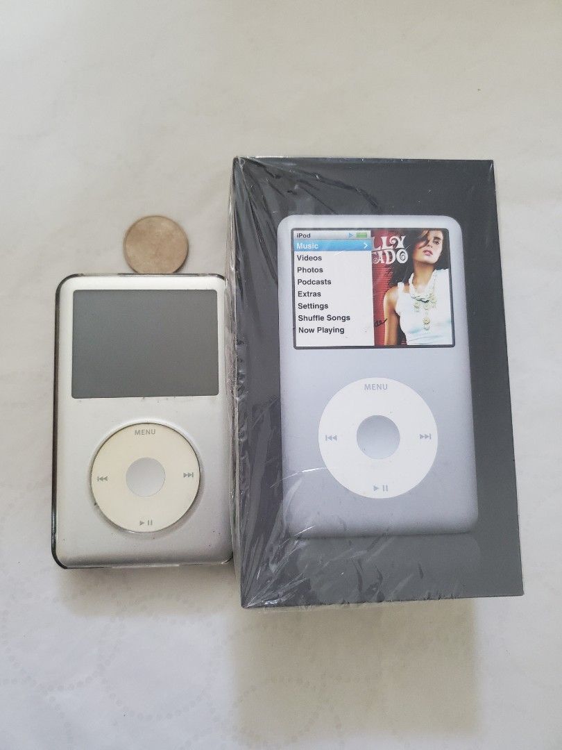 品質保証人気iPod classic 160GB Silver アップル アイポッド ポータブルプレーヤー