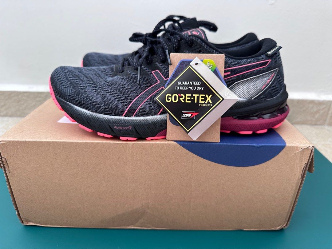 Asics GT-2000 10 Goretex Women Running Shoes, Women's Fashion, Footwear,  Sneakers on Carousell