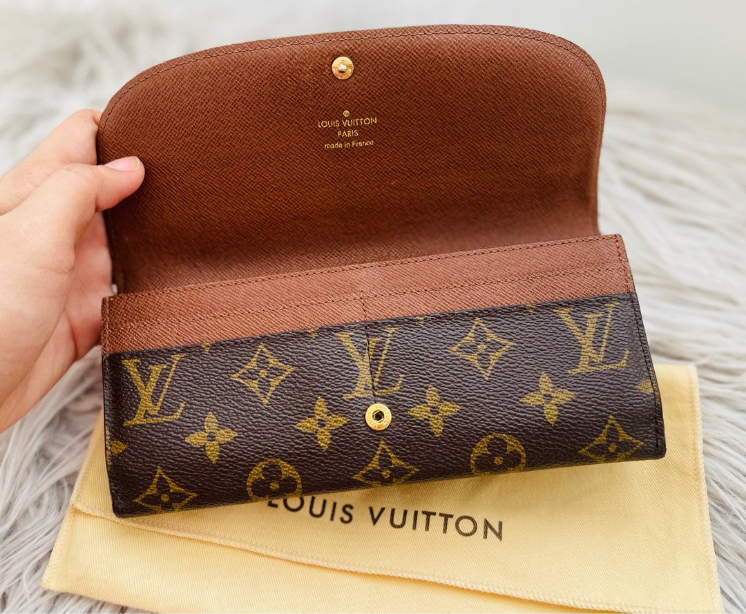 How to tell a fake or genuine Louis Vuitton wallet