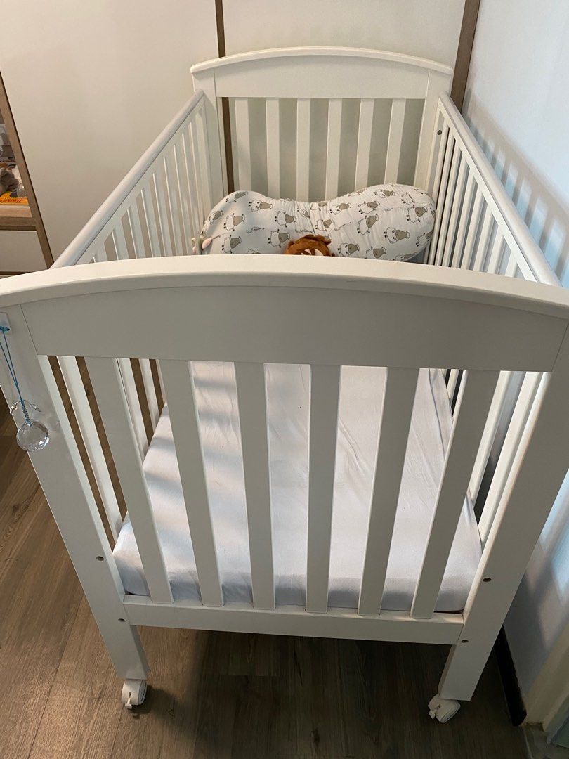 Babyhood Classic Curve Cot 4 in 1 White, Babies & Kids, Baby Nursery