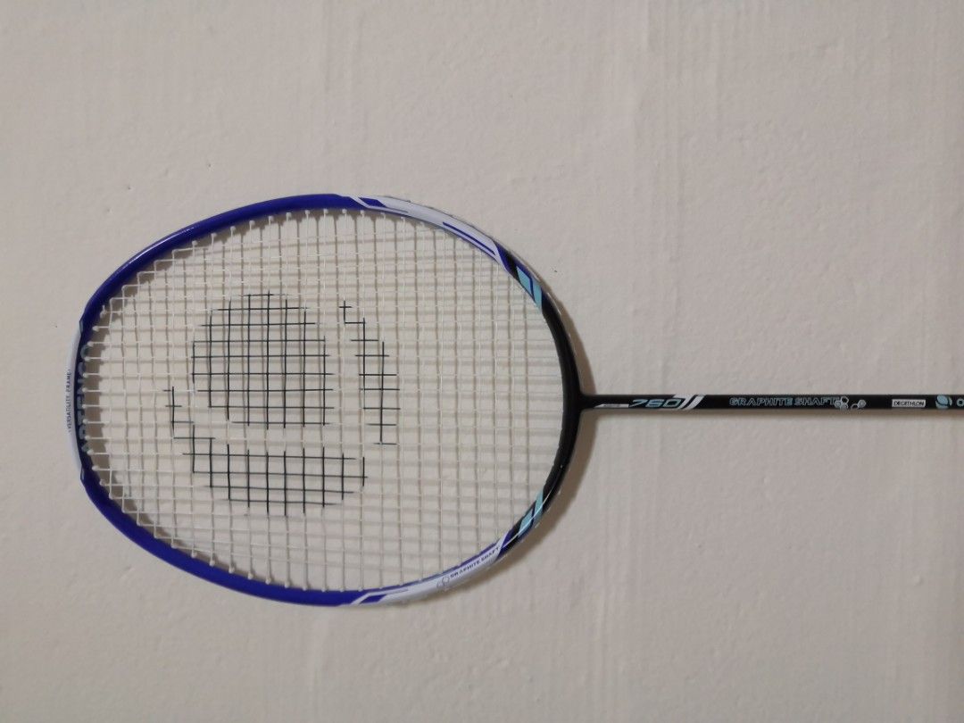 ARTENGO Badminton Racket with 4 shuttlecock, Sports Equipment, Sports