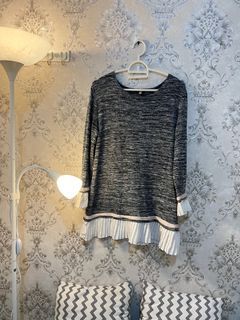 Baju abu putih