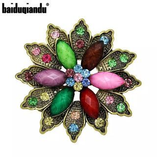 Beautiful vintage brooch