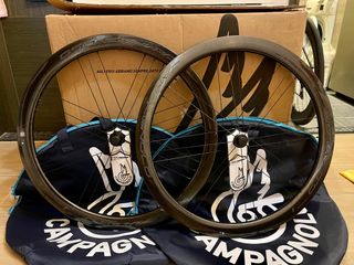 （分類：）位於 。 由 joeymanc 提交（商品編號 1211900592，圖片 1）。簡介： 。