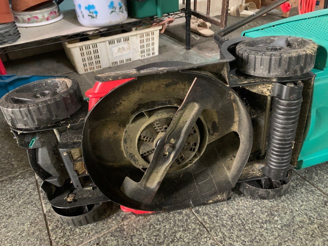 Bosch ROTAK 3212 Lawn Mower Free Bosch EASYTRIM edge trimmer with