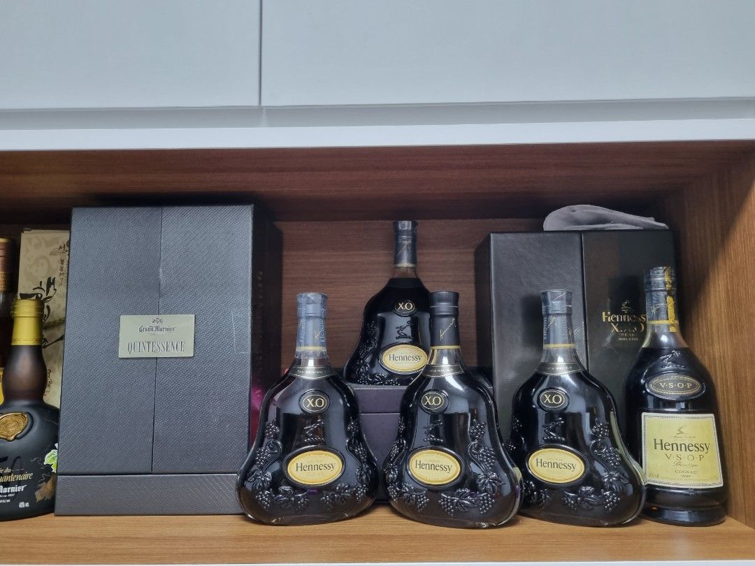 Champagne, Wine, Hard Liquor, Food & Drinks, Beverages on Carousell