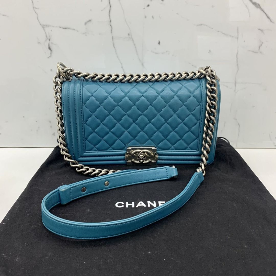 CHANEL BOY LAMBSKIN BLUE 25 MEDIUM NO.19 NO CARD SHOULDER BAG 237001380