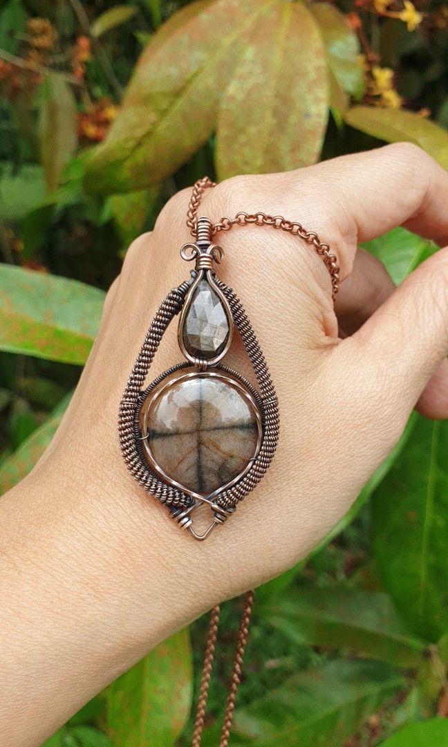 Chiastolite pendant top