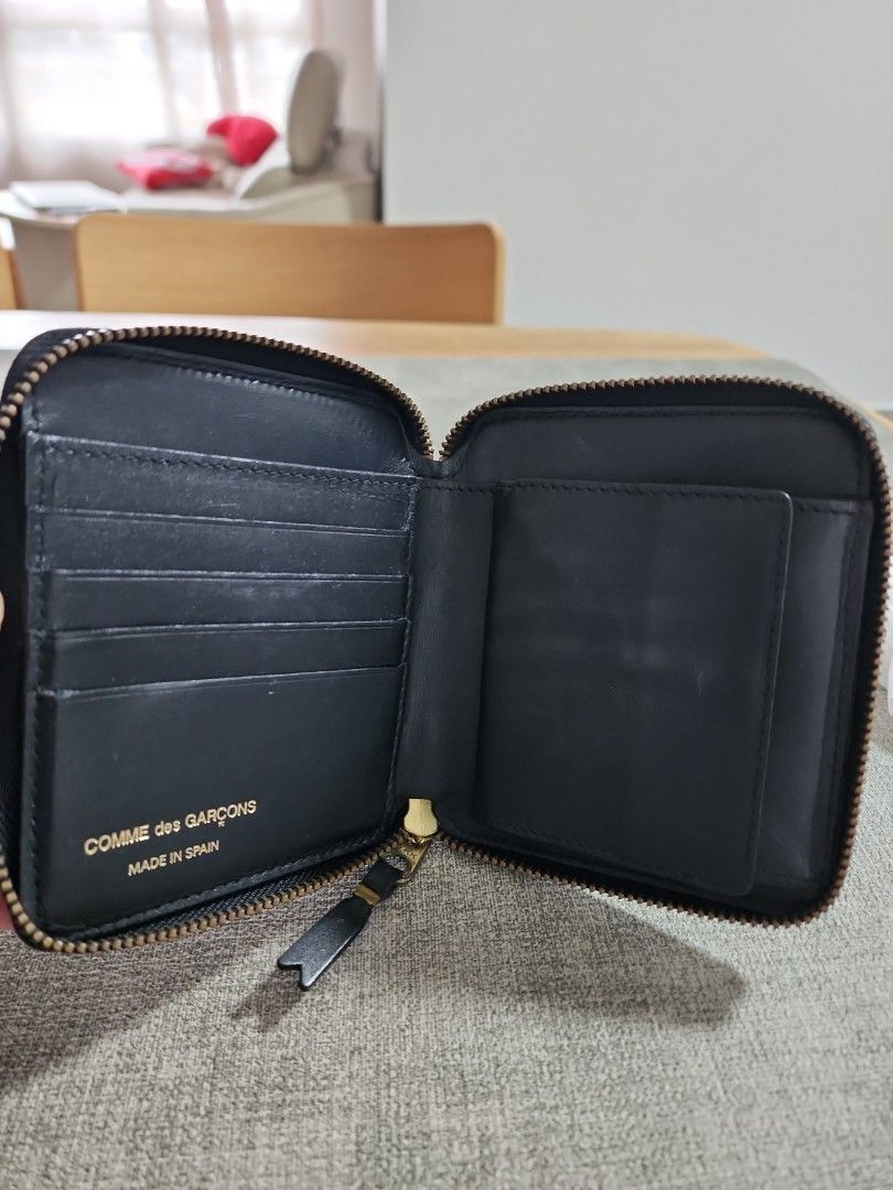 Comme des garcons zip wallet video shop