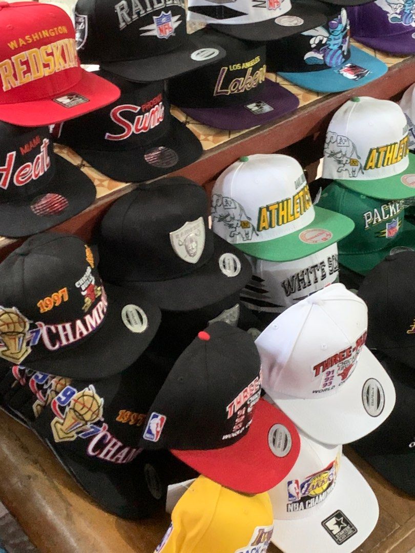 Lot De Casquettes Snapback Vintage - Marques Mitchell & Ness, Starter, New Era, Occasion Multicolore