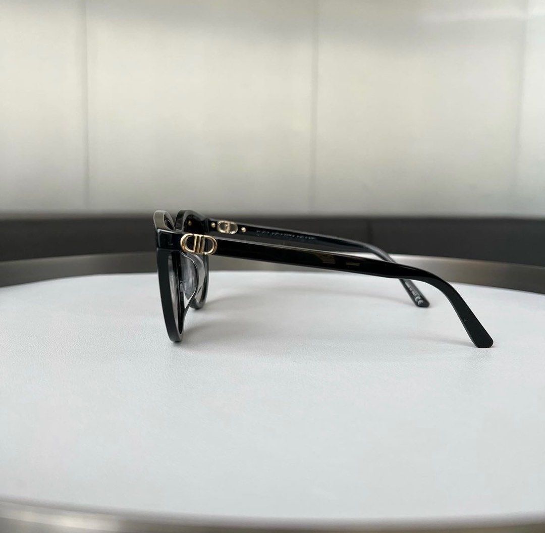 MONTAIGNE SUNGLASS CD6251 IN ACETATE