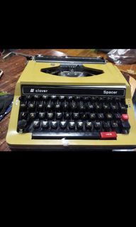 F/S: Vintage Clover Typewriter