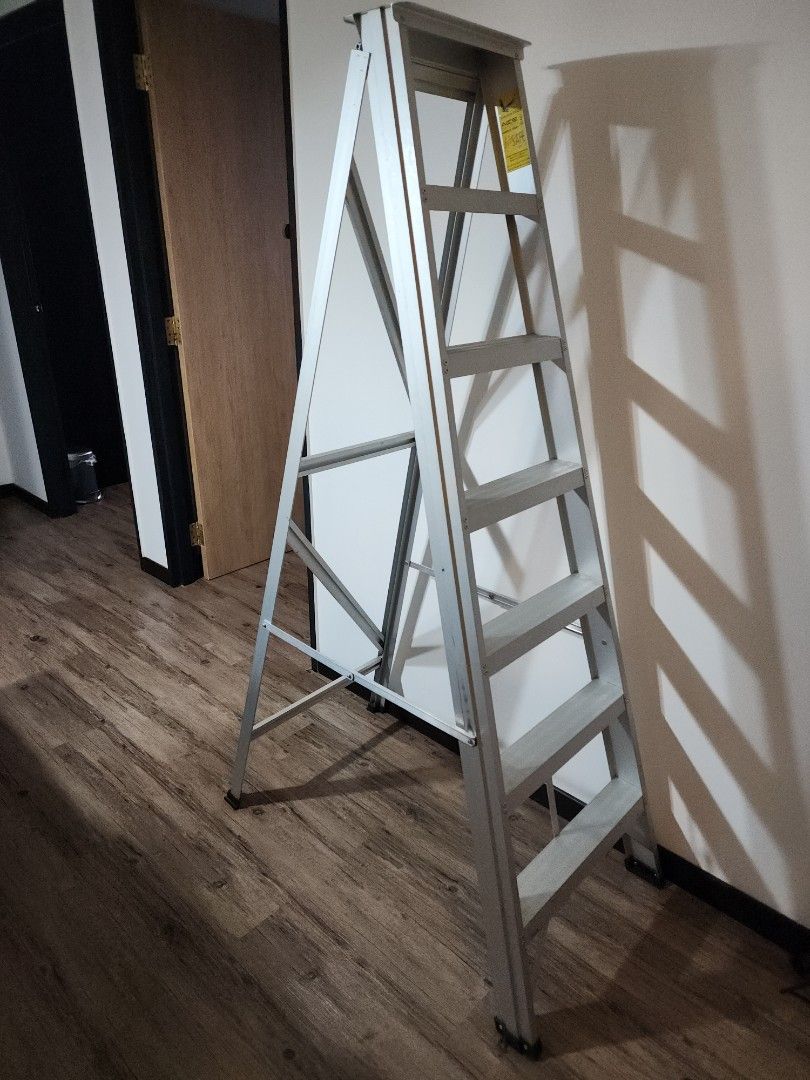 Golden eagle 7 step ladder, Furniture & Home Living, Home Improvement