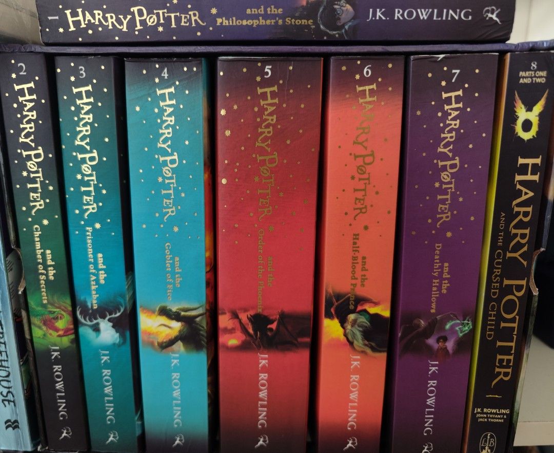 Harry Potter box set, 興趣及遊戲, 書本 & 文具, 小說 & 故事書 Carousell