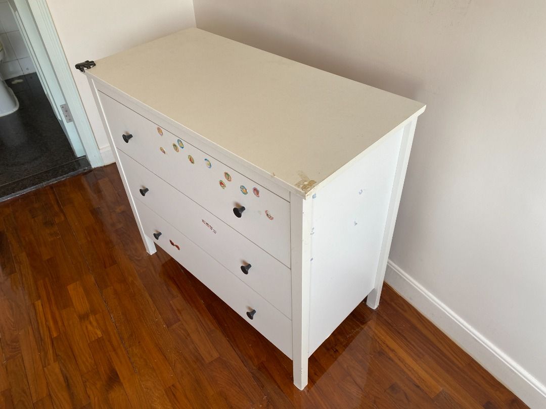 Ikea HEMNES chest of 3 drawers, 傢俬＆家居, 傢俬, 書櫃、櫃子及架 Carousell