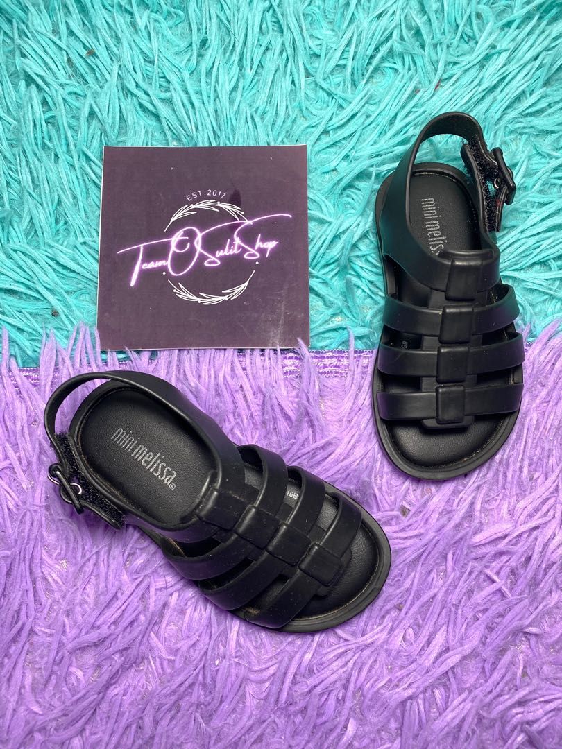 K132 MINI MELISSA BLACK SANDALS US6 (Category: Babies & Kids Fashion) located in Calamba. Submitted by teamosulitshop (Listing ID 1212036032, Image 2). Description: Like new I have same design pero bigger size.